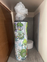 Load image into Gallery viewer, 20 oz Graphic Cold Smoke Hookah (Bong)- Stoner Kush
