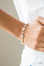 Load image into Gallery viewer, Starstruck Sparkle - Gold
